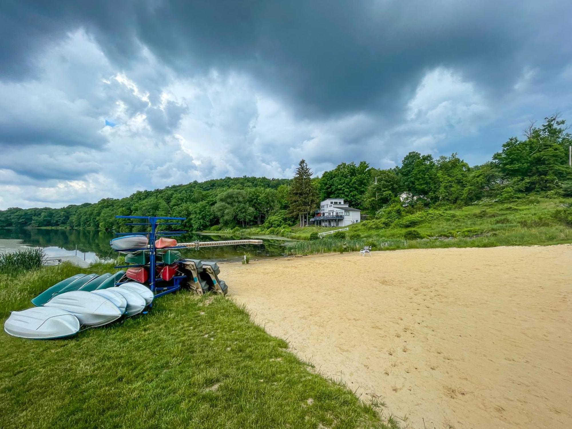 Unique Roundhouse: Hot Tub-Game Room-Firepit&More! Bushkill Exteriör bild