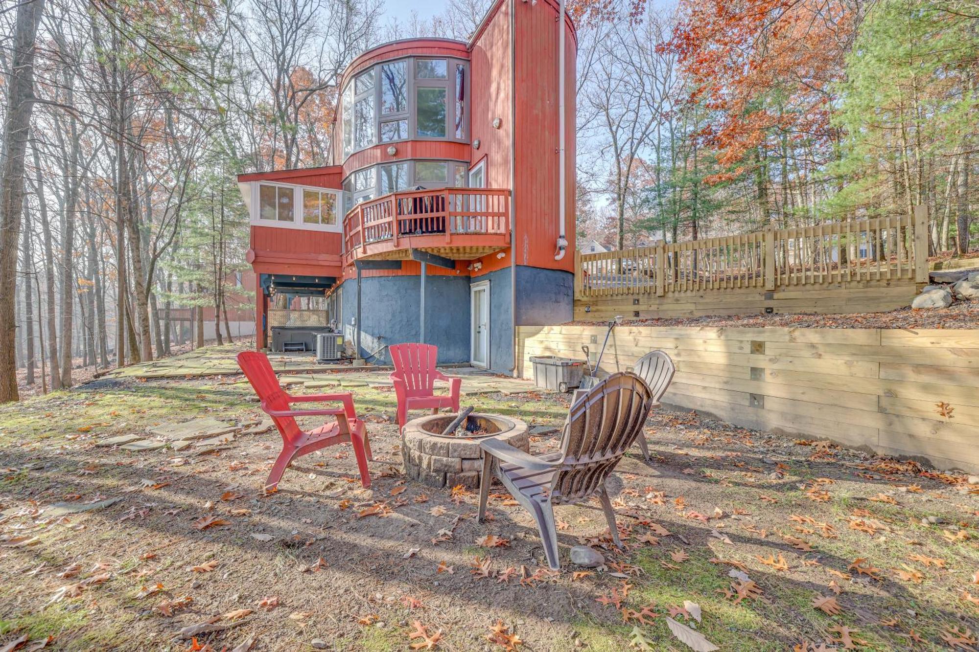 Unique Roundhouse: Hot Tub-Game Room-Firepit&More! Bushkill Exteriör bild
