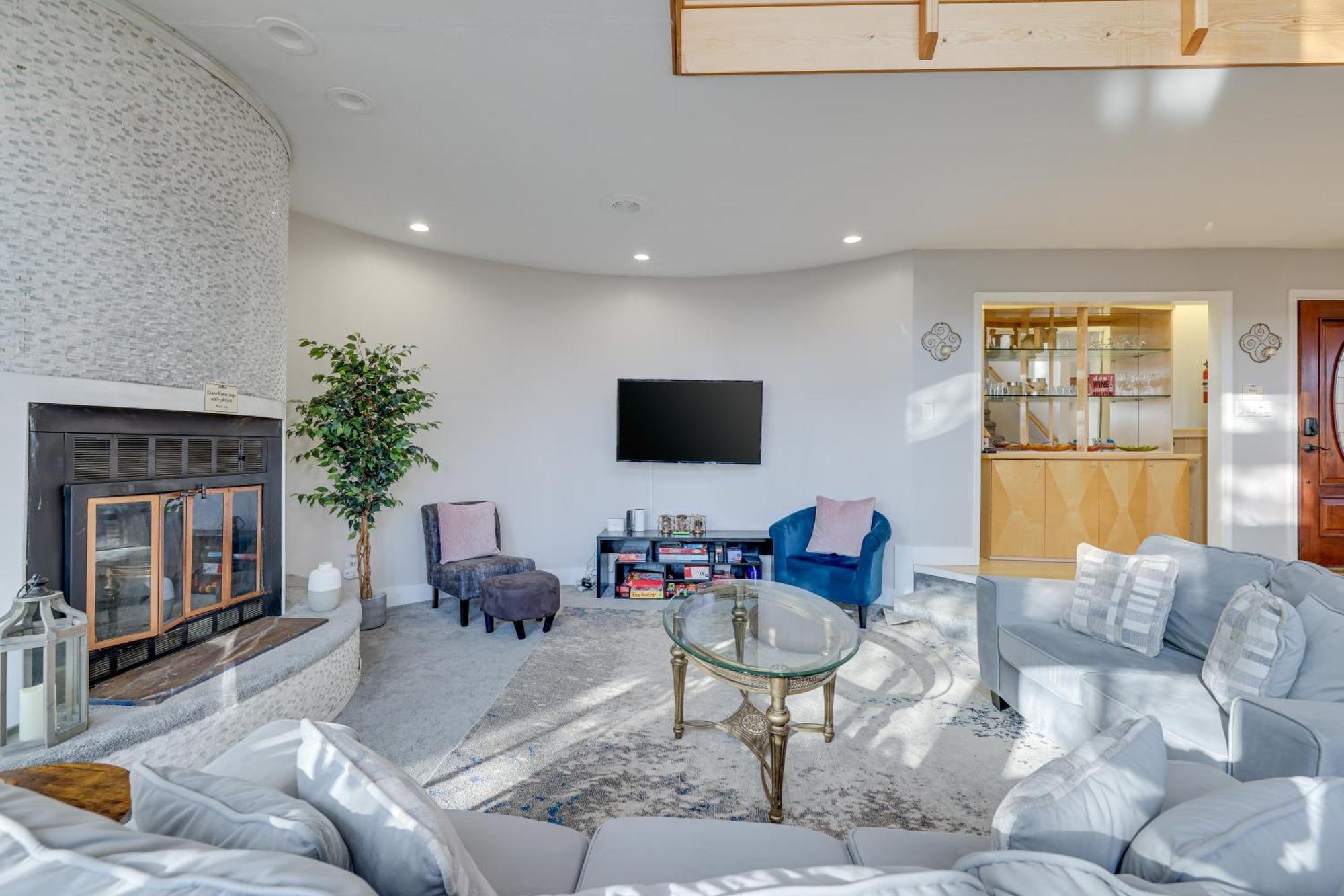 Unique Roundhouse: Hot Tub-Game Room-Firepit&More! Bushkill Exteriör bild